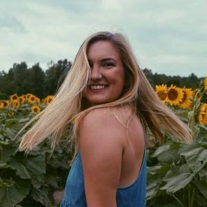 Meet your Posher, Annie